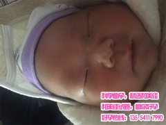 新生儿降临为万小姐重新带来笑容